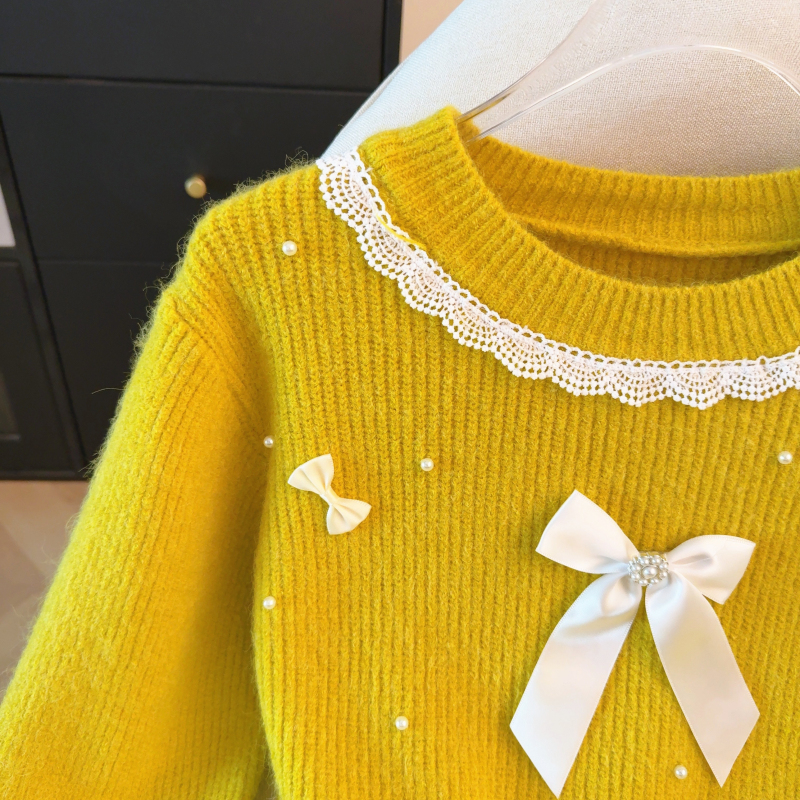 Autumn and winter sweater show young tops for women