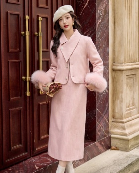 Lapel temperament long skirt thick duck down coat a set