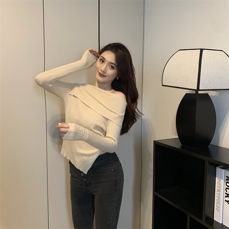 Flat shoulder autumn retro sweater thin Casual tops