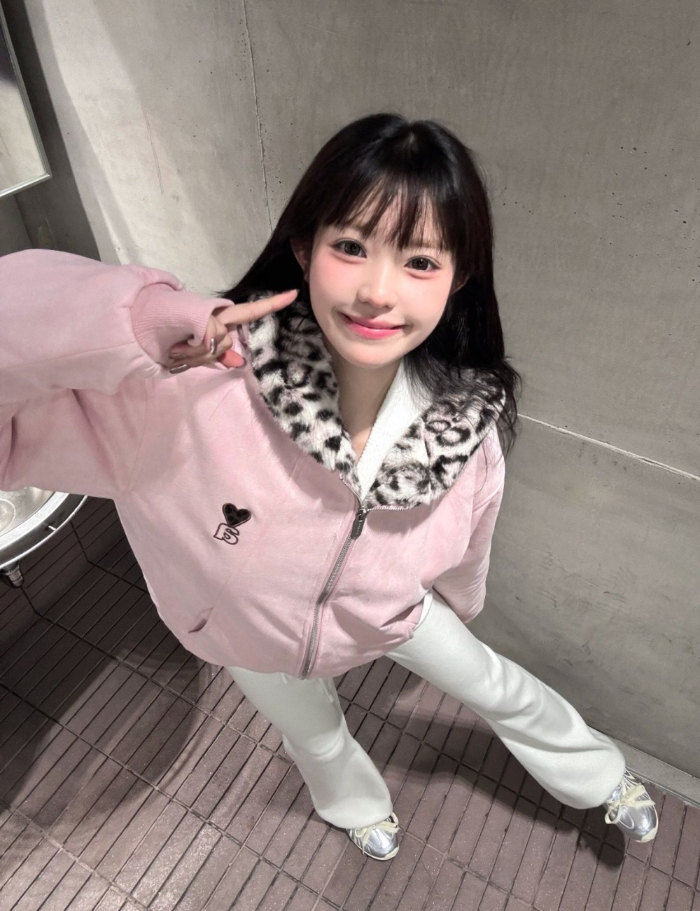 Suede hooded broadcloth coat for women