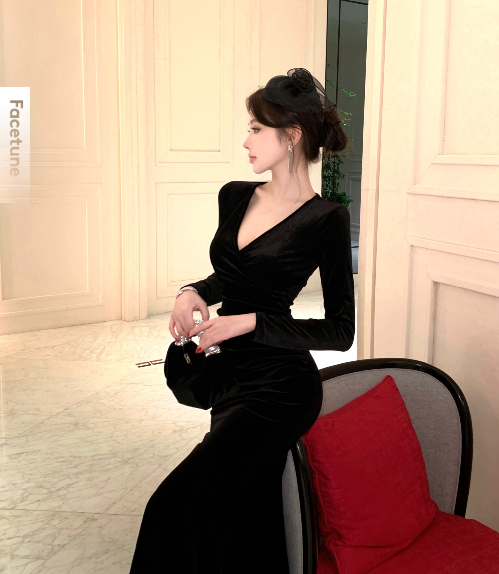 Velvet pinched waist autumn and winter slim V-neck dress