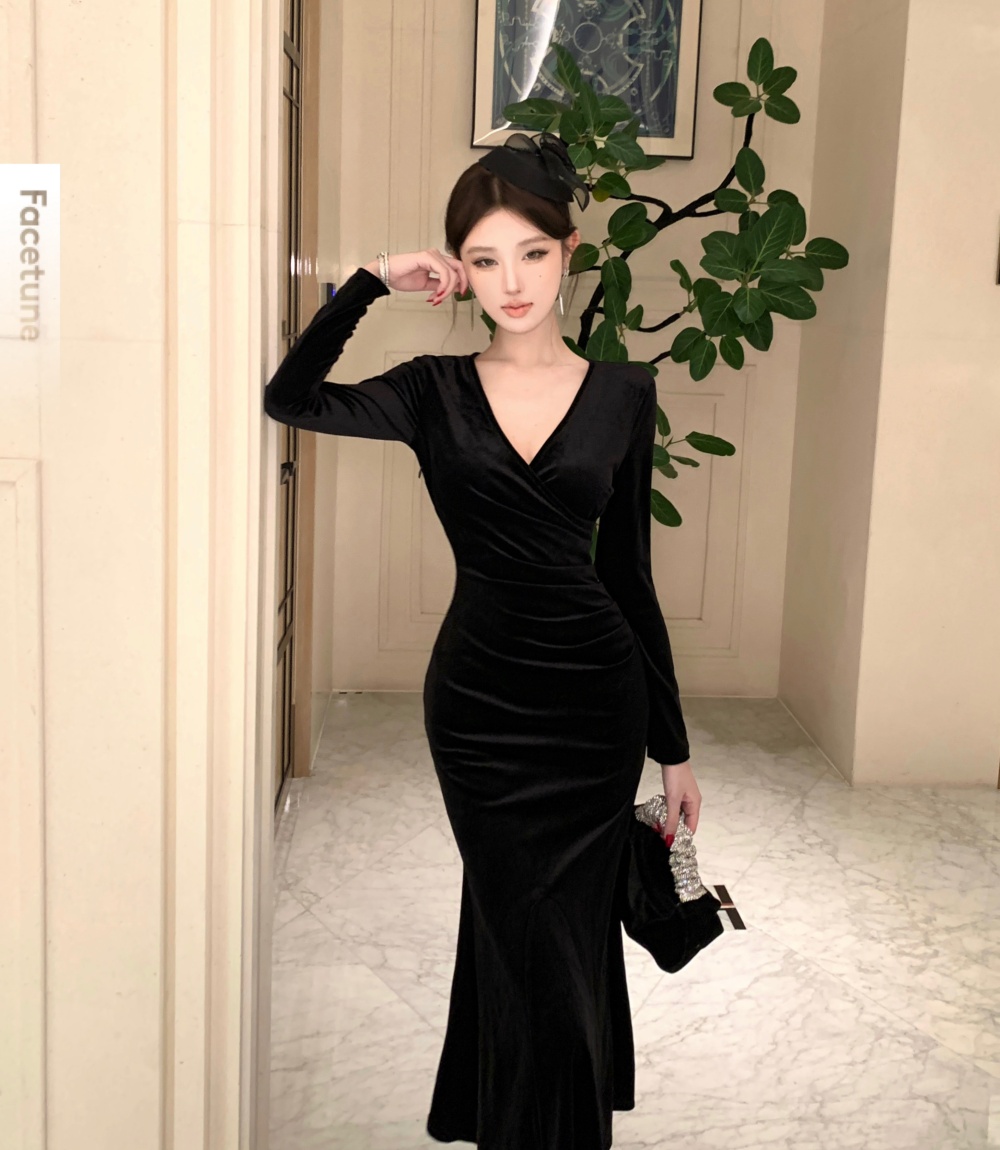 Velvet pinched waist autumn and winter slim V-neck dress