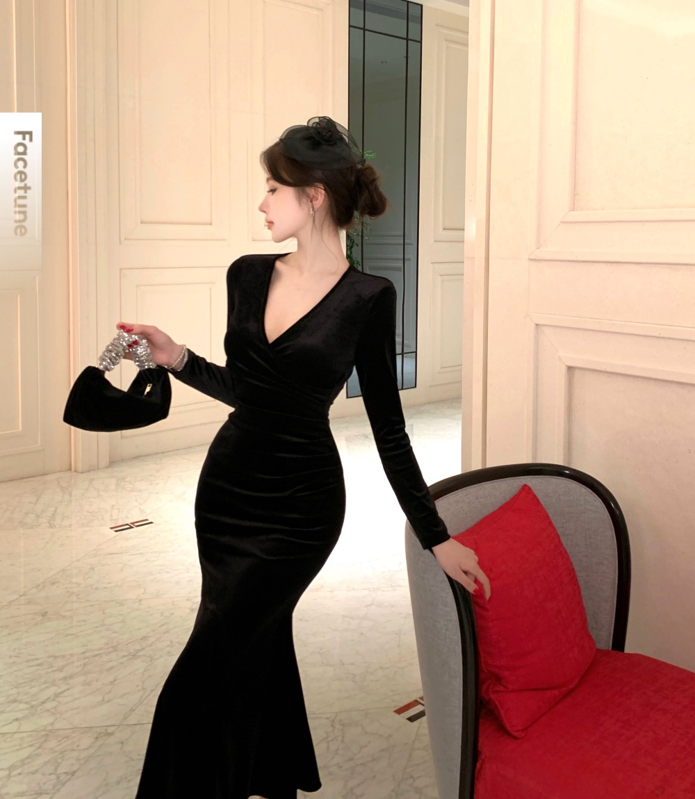 Velvet pinched waist autumn and winter slim V-neck dress