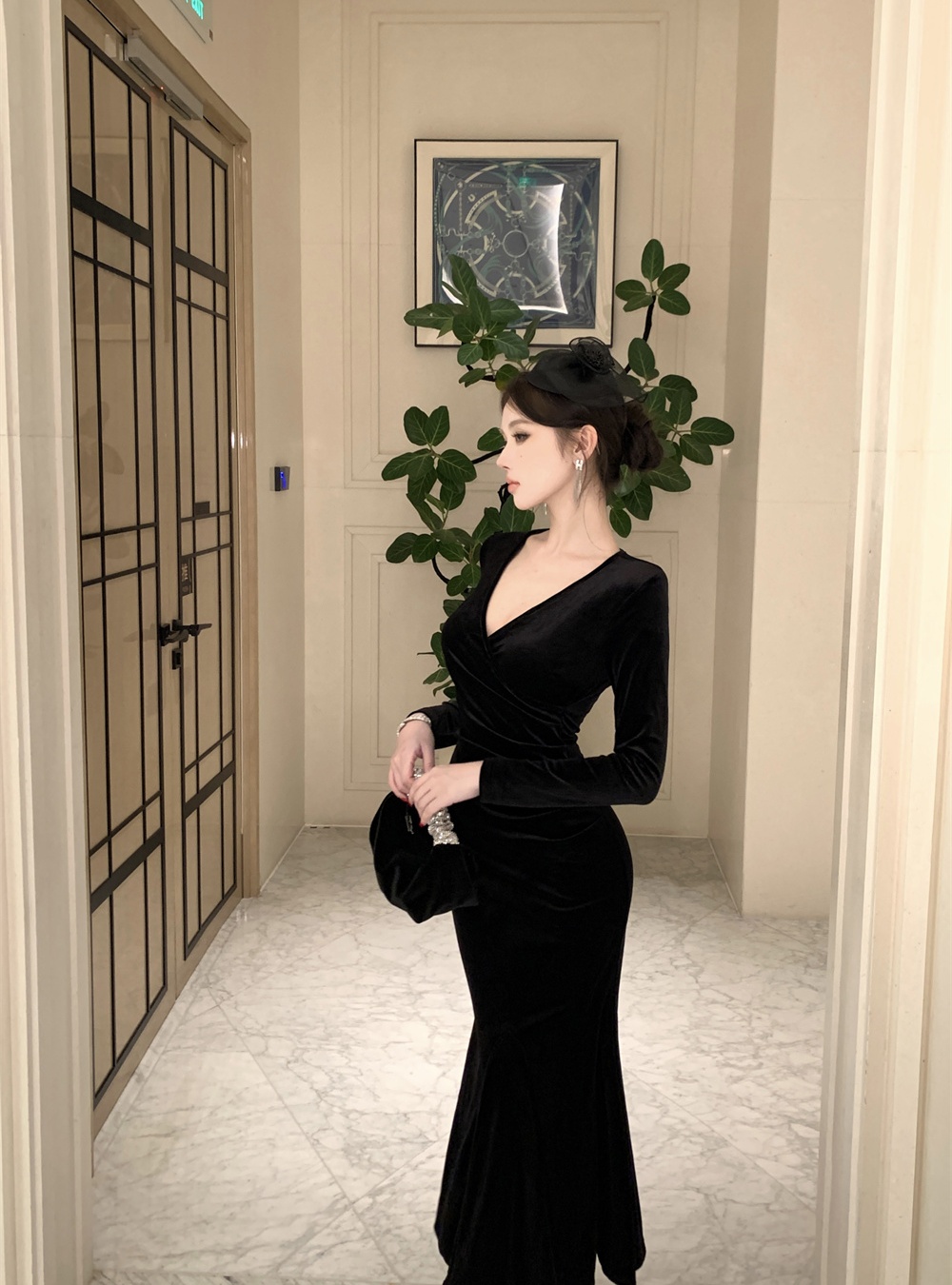 Velvet pinched waist autumn and winter slim V-neck dress