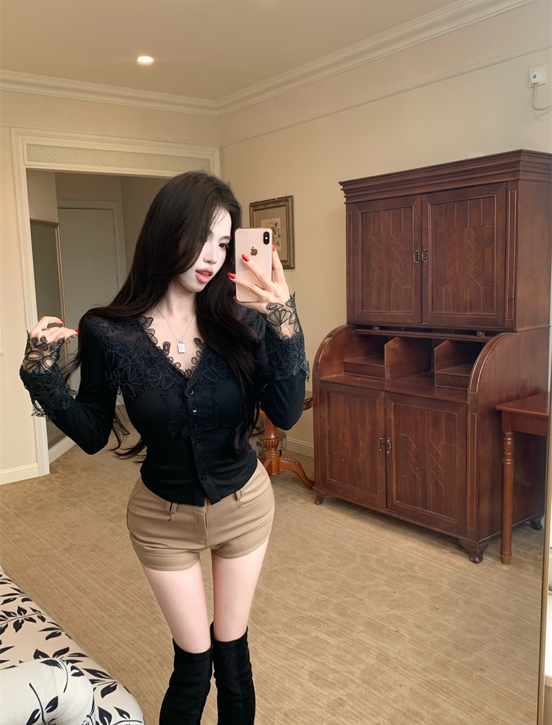 Enticement splice lace bottoming shirt