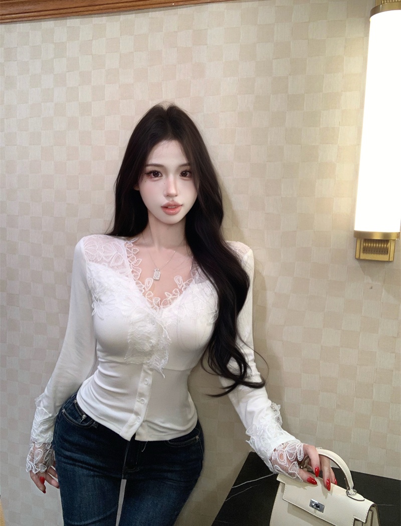 Enticement splice lace bottoming shirt
