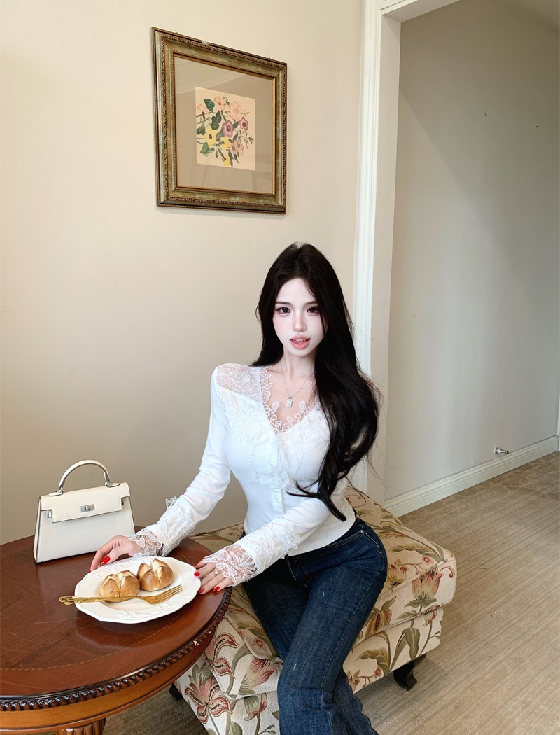 Enticement splice lace bottoming shirt