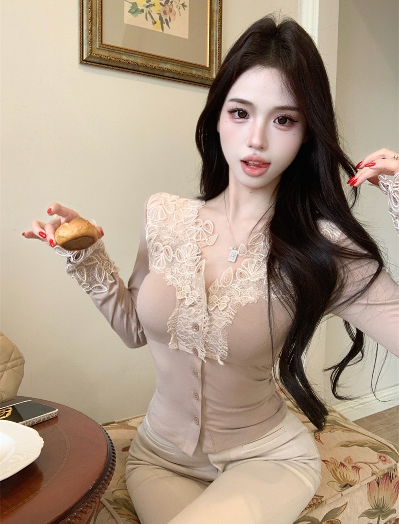 Enticement splice lace bottoming shirt