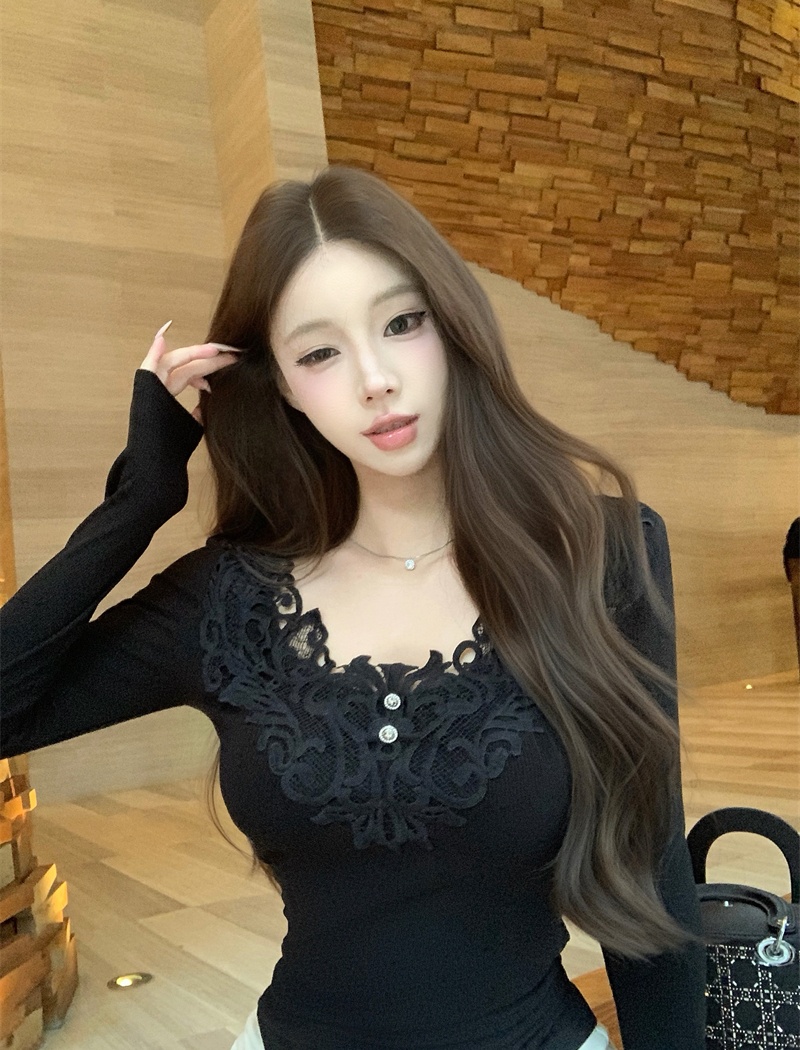 Inside the ride enticement V-neck knitted lace tops