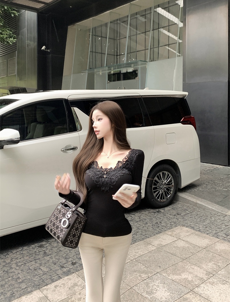 Inside the ride enticement V-neck knitted lace tops