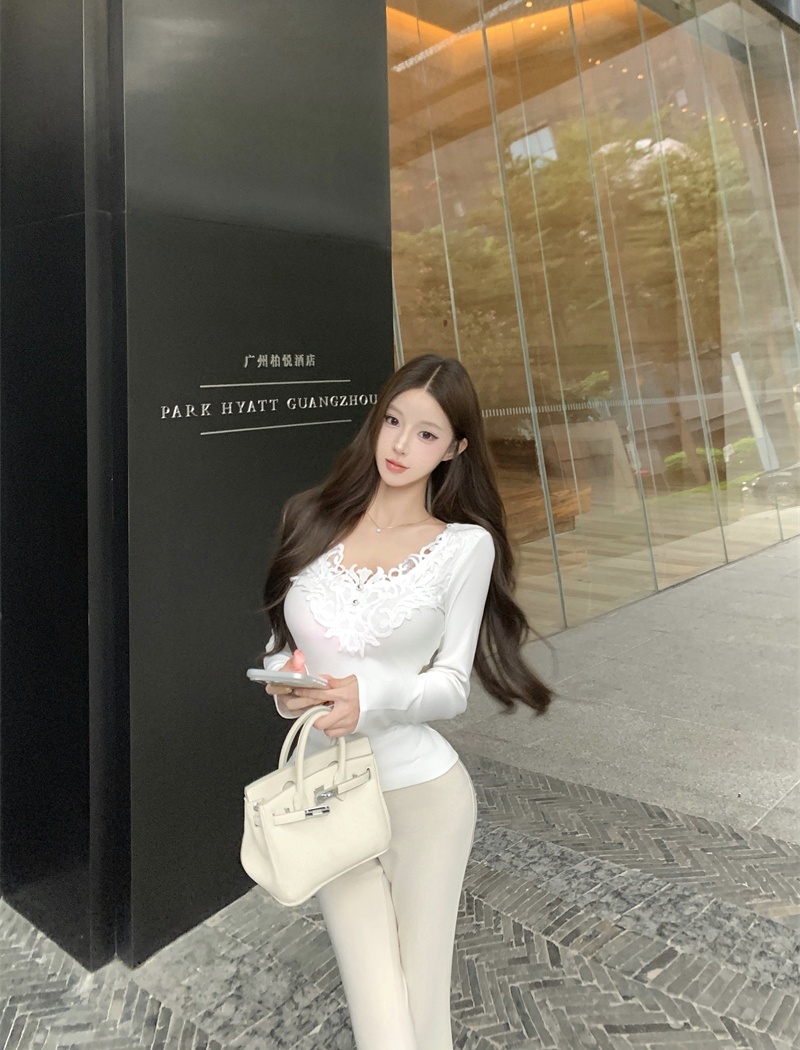 Inside the ride enticement V-neck knitted lace tops