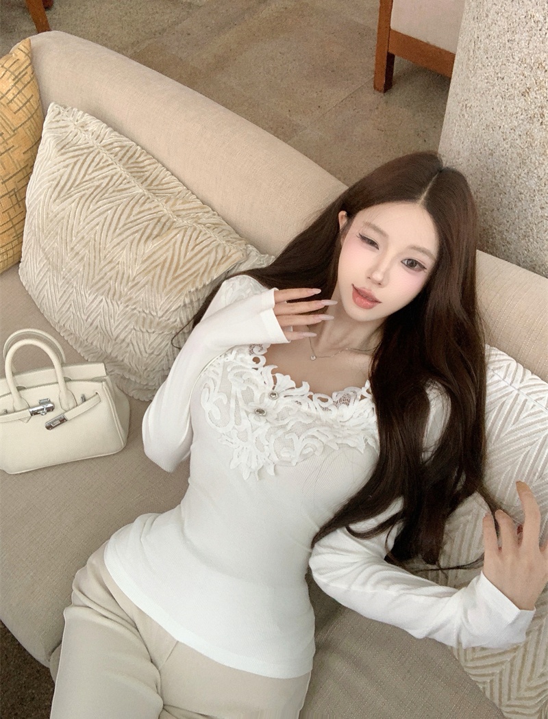 Inside the ride enticement V-neck knitted lace tops