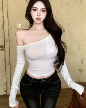 Long sleeve sexy bottoming sloping shoulder T-shirt