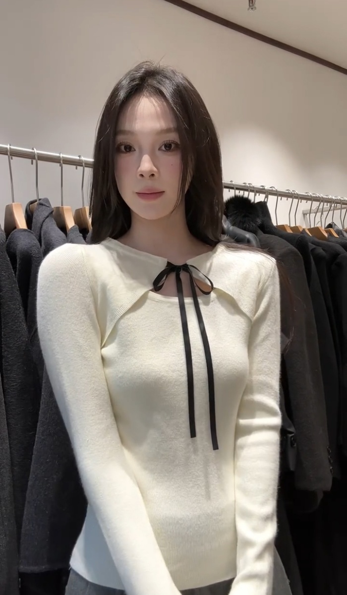 Unique Korean style inside the ride bottoming shirt for women