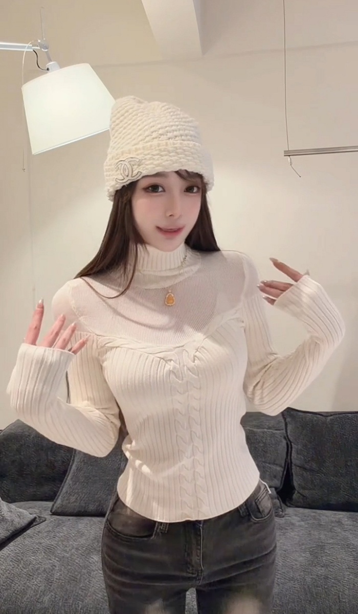 Pinched waist bottoming slim hollow inside the ride sweater