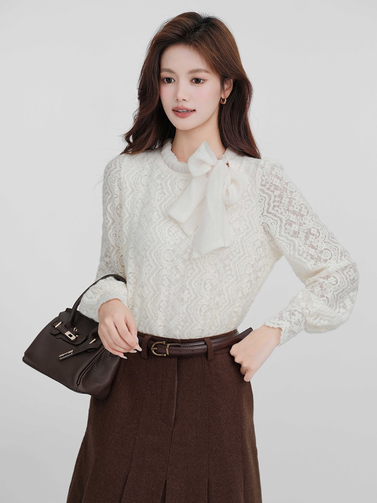 Autumn and winter round neck bow shirt apricot loose tops
