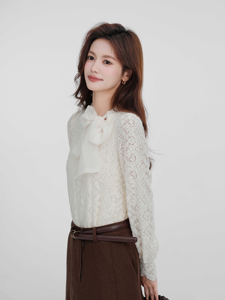 Autumn and winter round neck bow shirt apricot loose tops