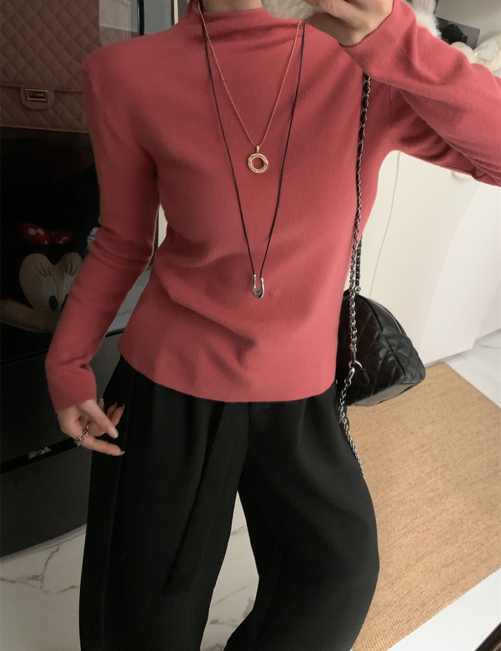 Stand collar inside the ride tops knitted sweater