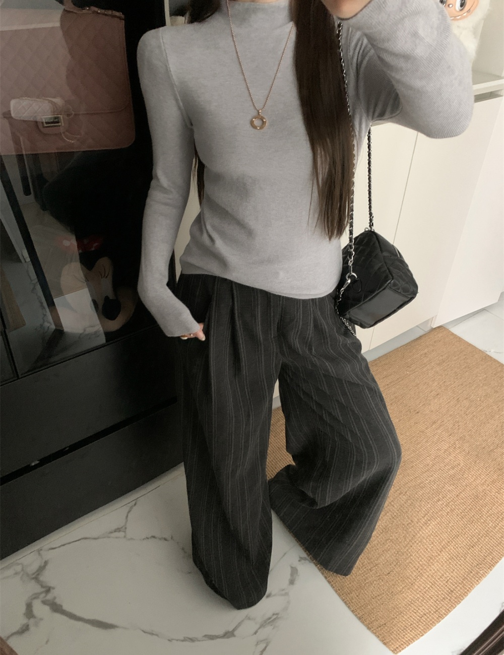 Stand collar inside the ride tops knitted sweater