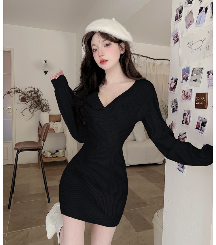 Flat shoulder knitted long sleeve autumn and winter dress