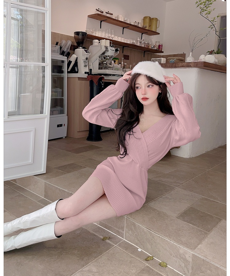 Flat shoulder knitted long sleeve autumn and winter dress