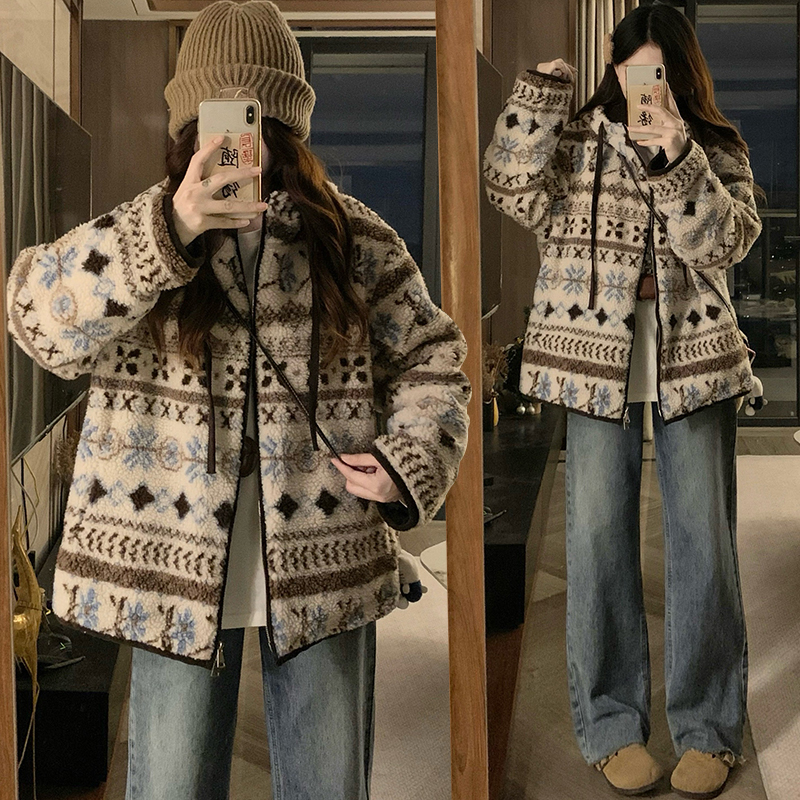 Plush hooded winter lambs wool printing patterns coat