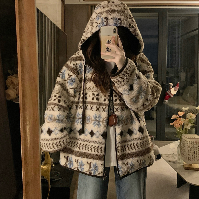Plush hooded winter lambs wool printing patterns coat