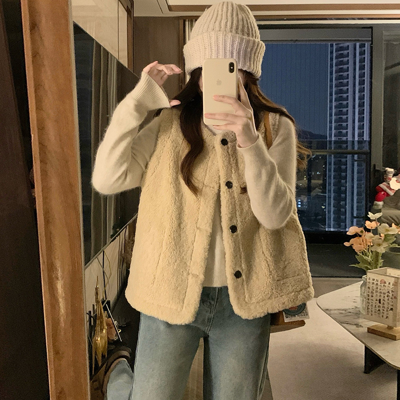 Wear winter coat imitation of suede ireland waistcoat