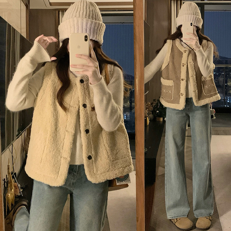 Wear winter coat imitation of suede ireland waistcoat