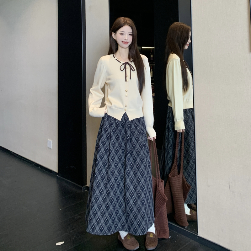 Large yard plaid skirt Korean style sweater 2pcs set