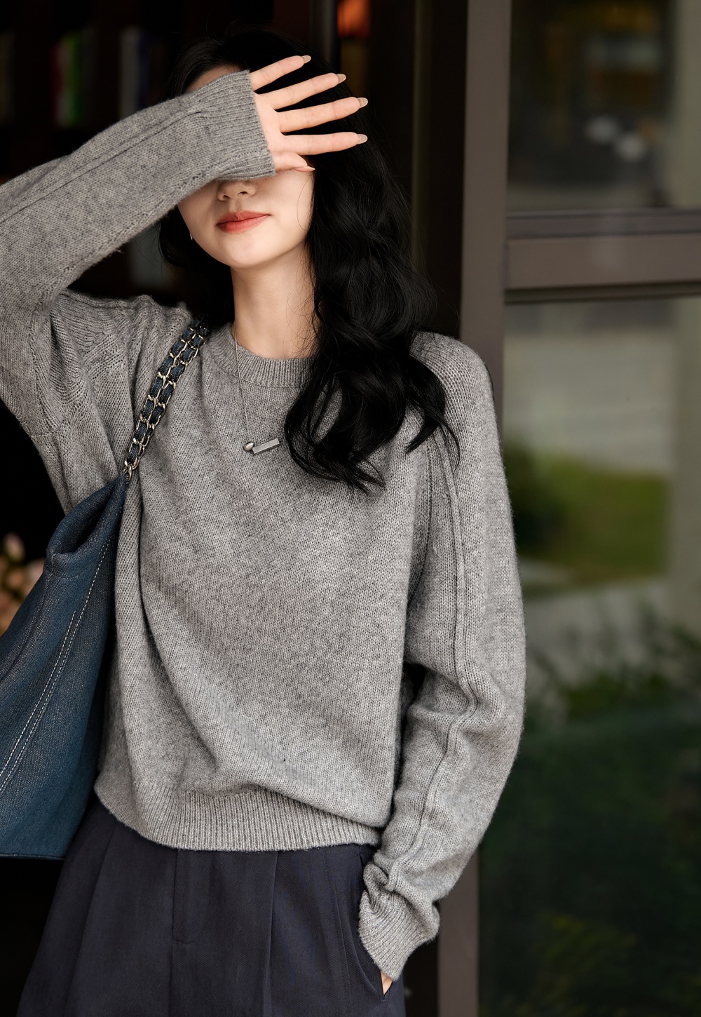 Bottoming minimalist round neck sweater for women