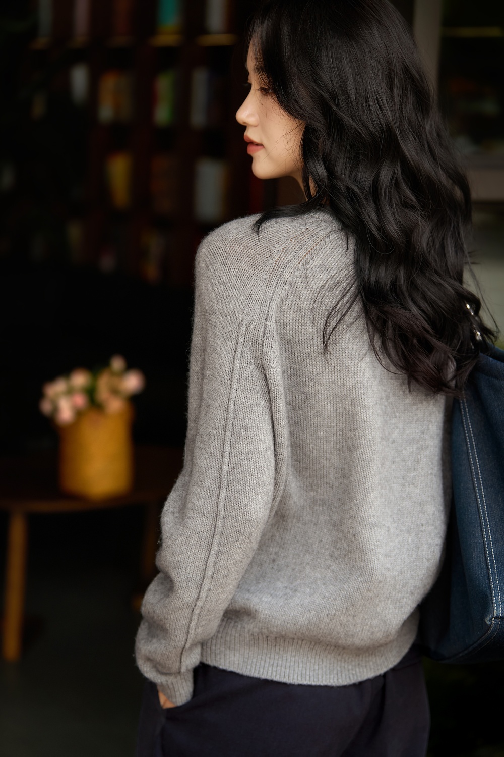 Bottoming minimalist round neck sweater for women