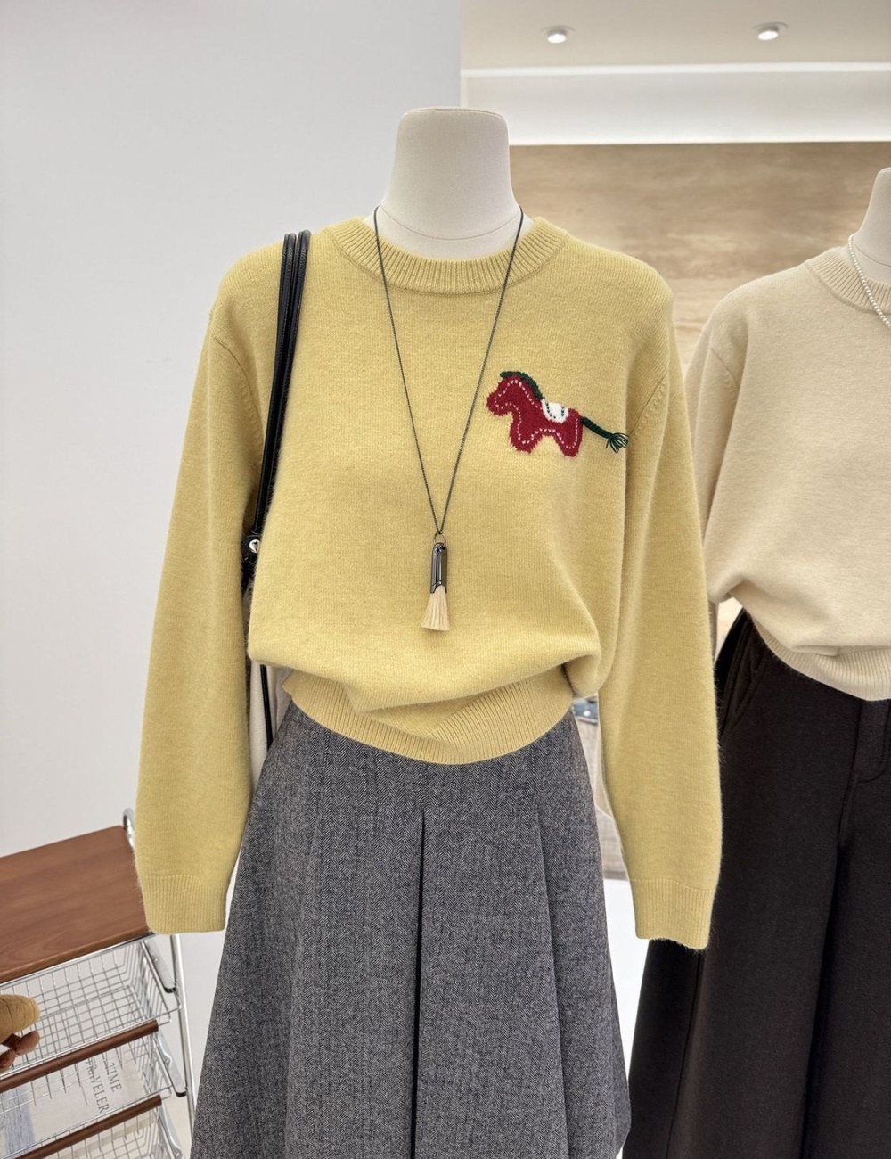 Bottoming jacquard sweater cartoon tops