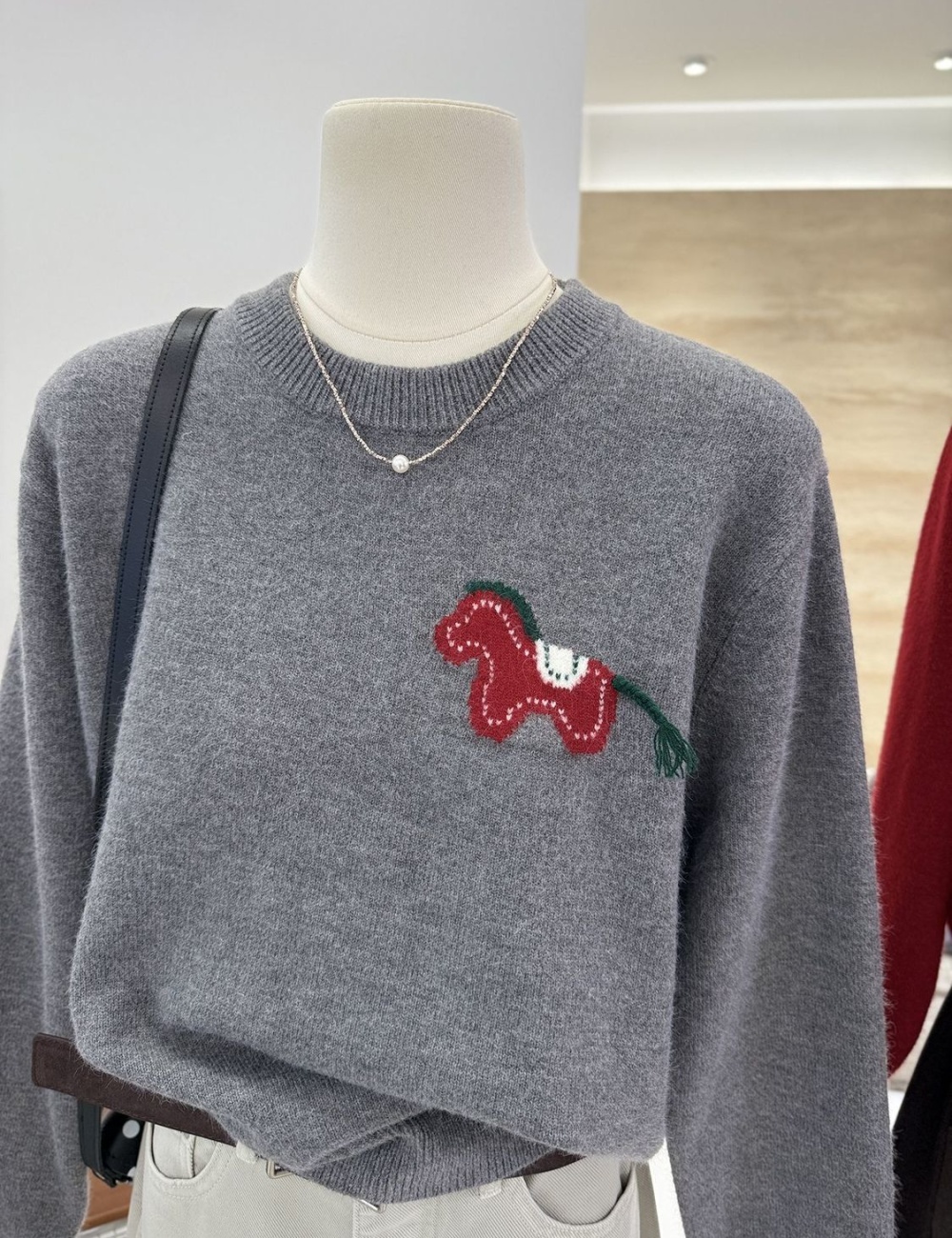 Bottoming jacquard sweater cartoon tops