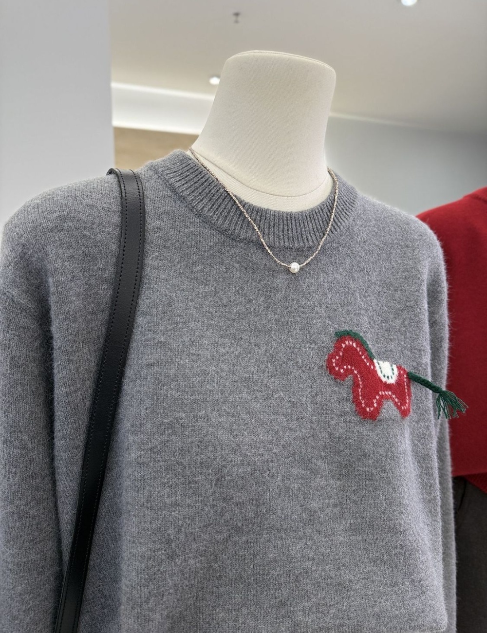 Bottoming jacquard sweater cartoon tops