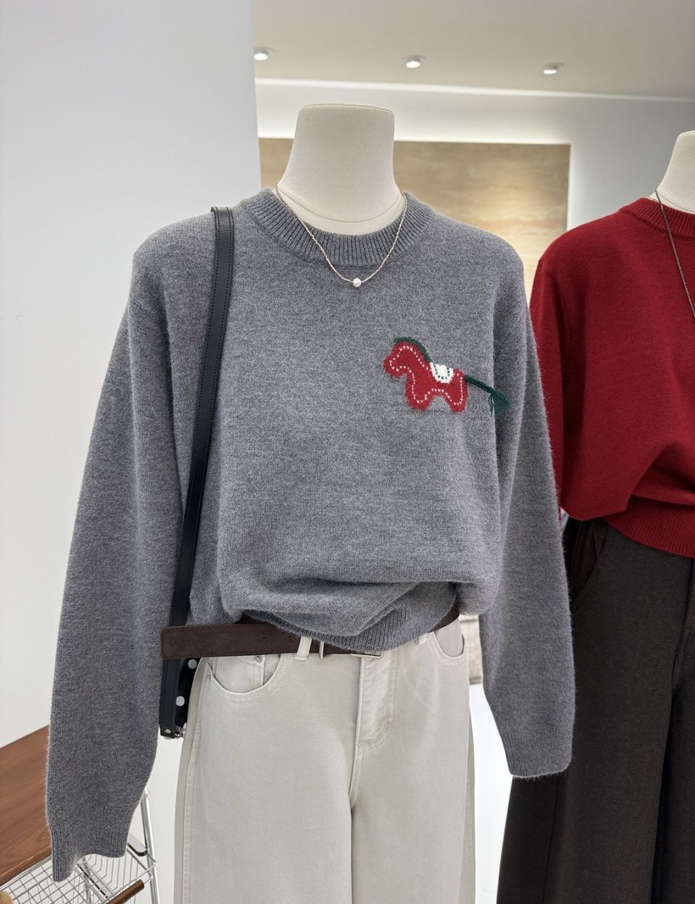 Bottoming jacquard sweater cartoon tops