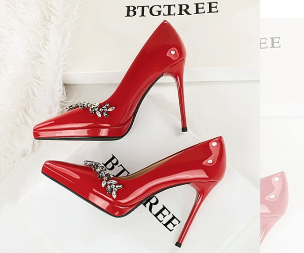 Fashion low shoes patent leather platform for women