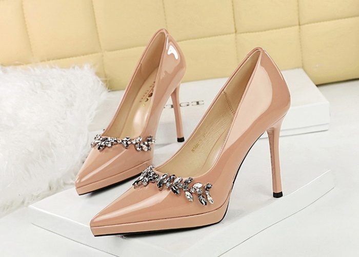 Fashion low shoes patent leather platform for women