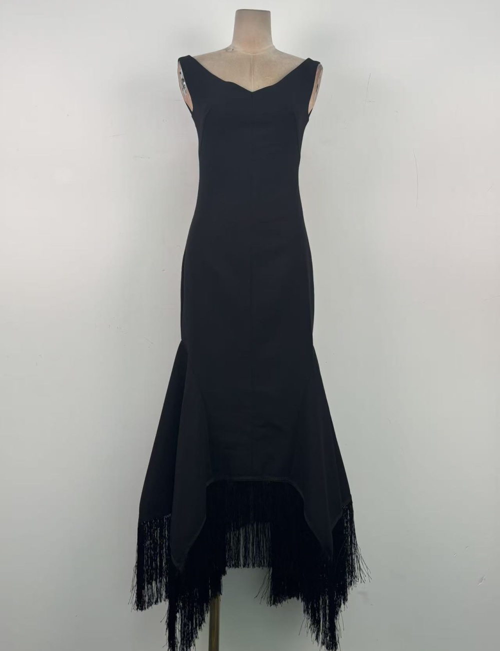 Niche V-neck tassels temperament pure slim dress