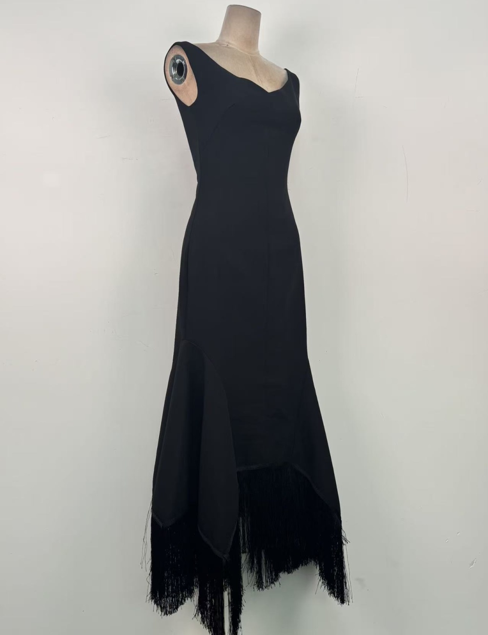 Niche V-neck tassels temperament pure slim dress