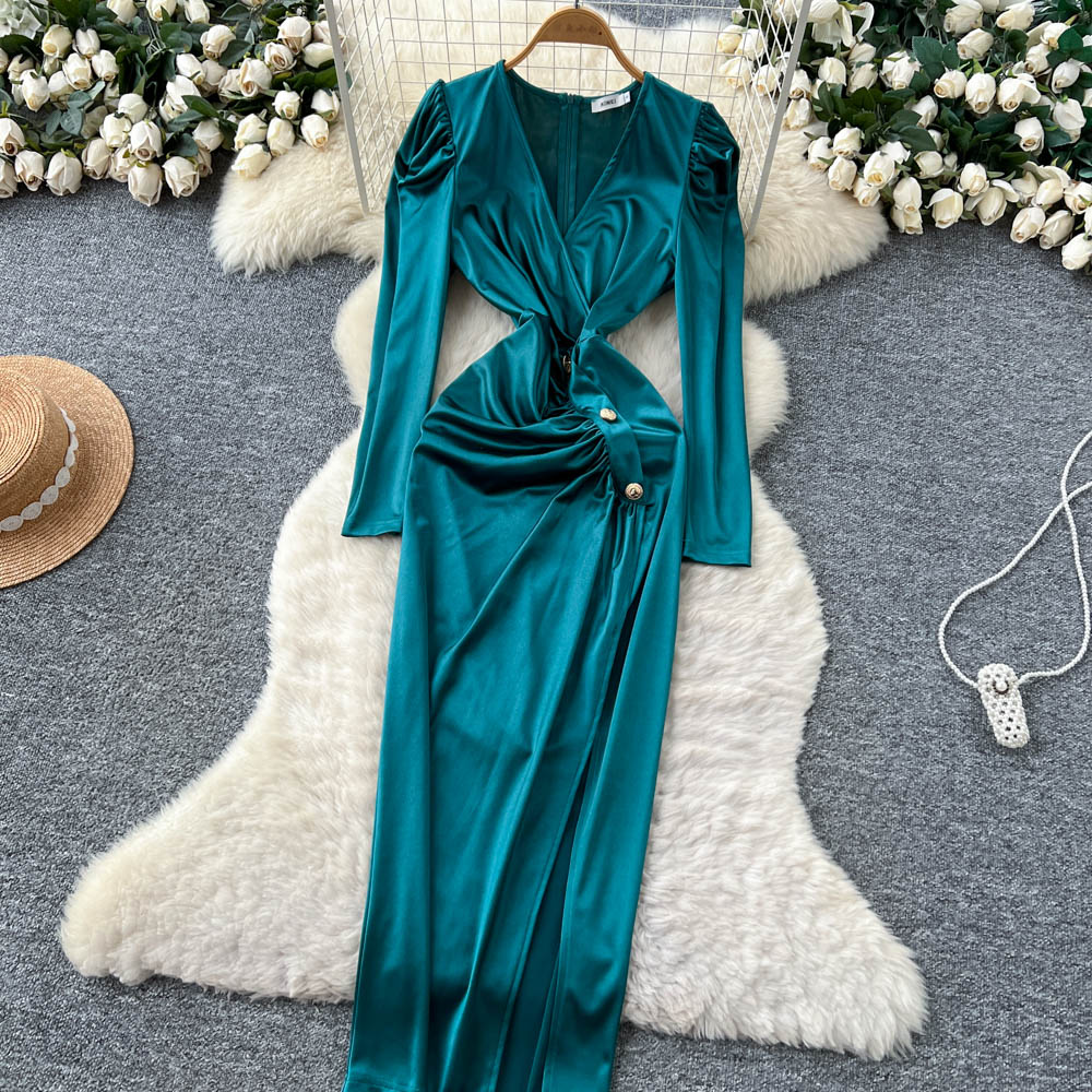 Metal buckles pinched waist light luxury dress for women