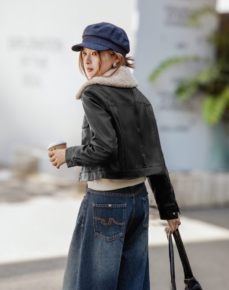 Lambs wool coat leather coat for women