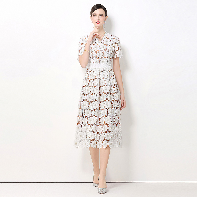 Fashion hollow long gold line slim V-neck lace dress