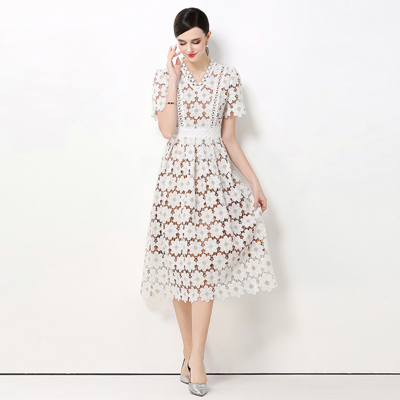 Fashion hollow long gold line slim V-neck lace dress