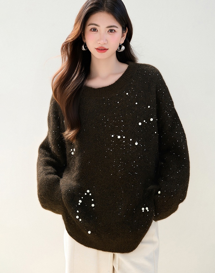 Beading autumn and winter sweater