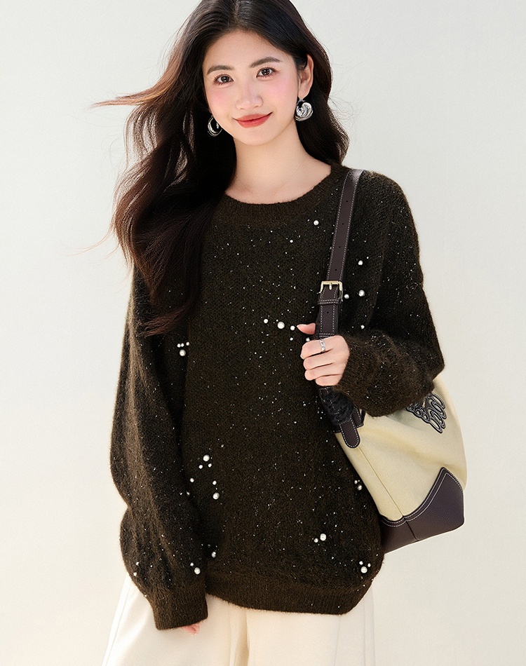 Beading autumn and winter sweater