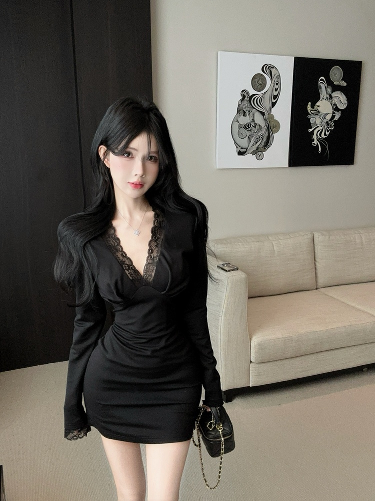 Temperament V-neck lace enticement knitted dress for women