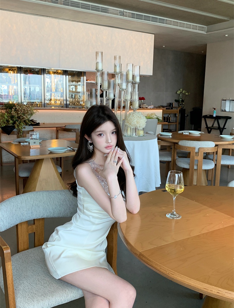 Sleeveless gauze sexy package hip France style dress