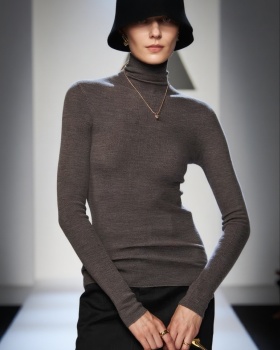 Seamless bottoming shirt high collar sweater