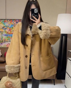 Wear winter thick overcoat thermal lambs wool long coat